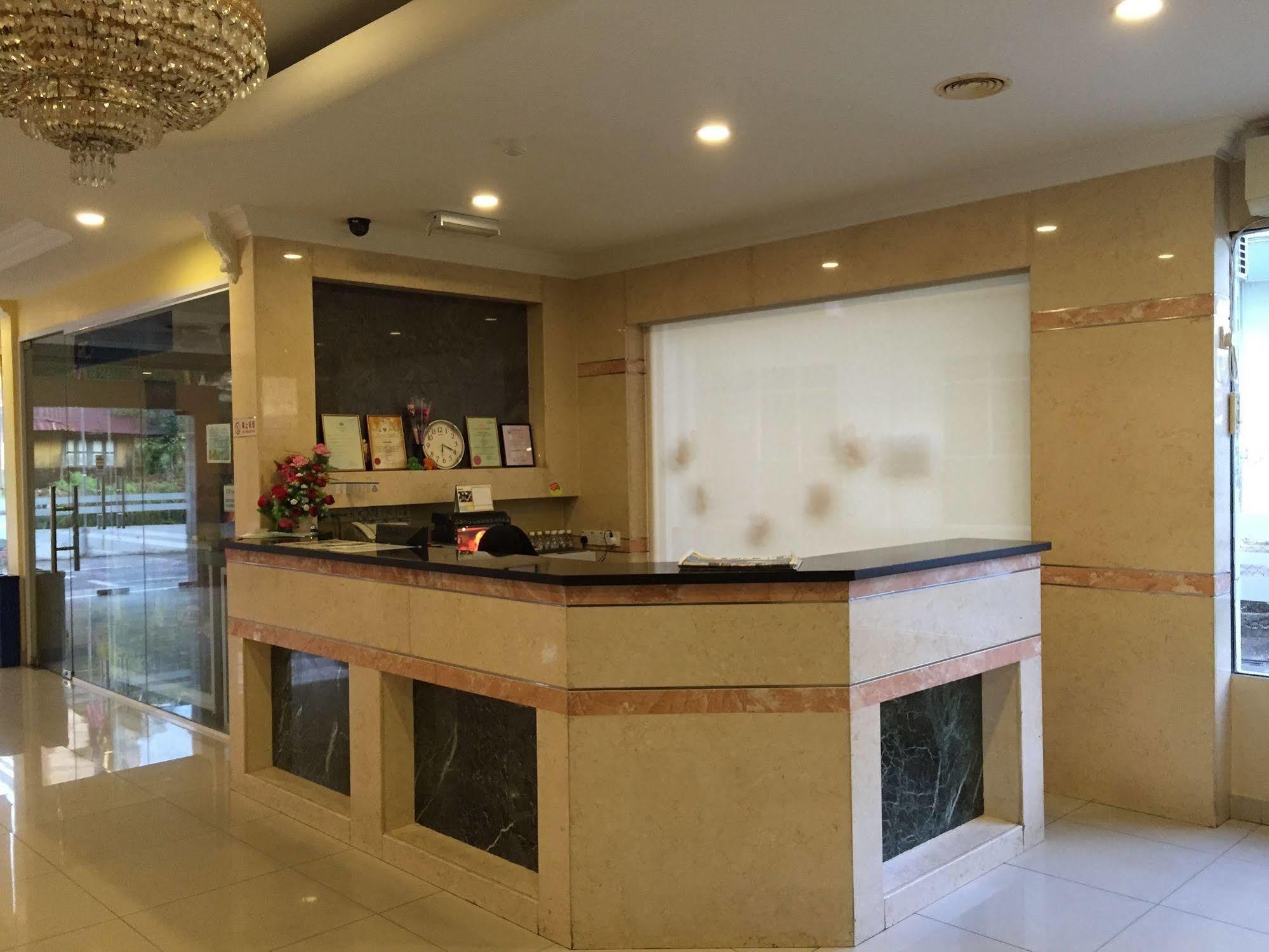 Raja Inn Miri Exterior photo